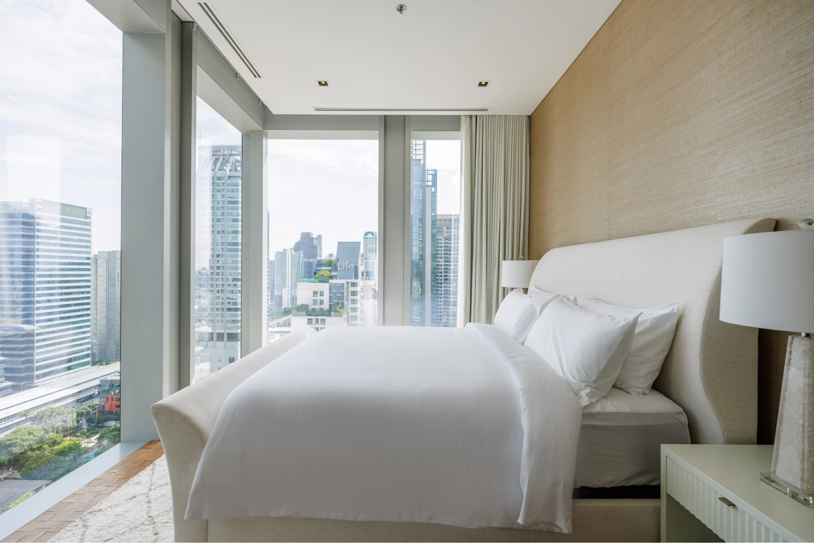 3_bedrooms_with_balcony_rc_67_1_1x.webp