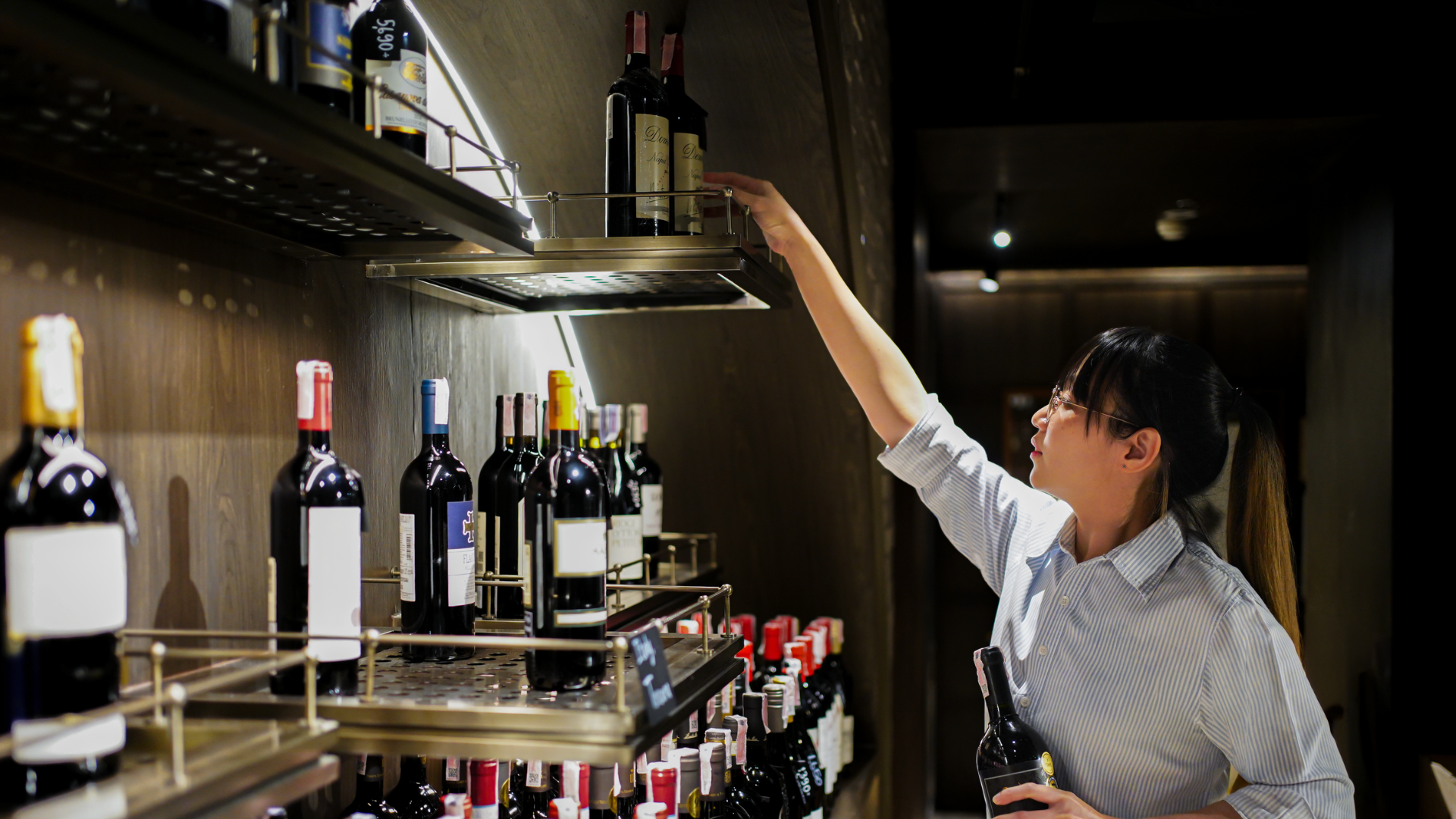Wine Bar in Bangkok, The Cellar (2).png